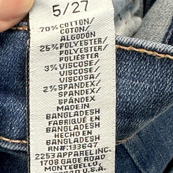 RE Generation by Celebrity Pink Curvy Distressed Denim Shorts - size 5/27 - Picture 5 of 12